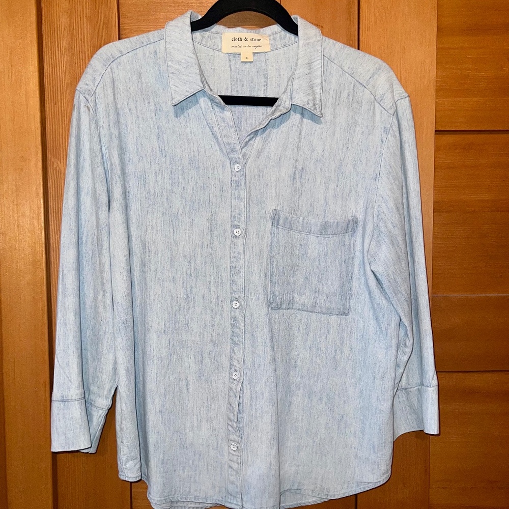 EUC - Cloth & Stone Denim Shirt - sz Large